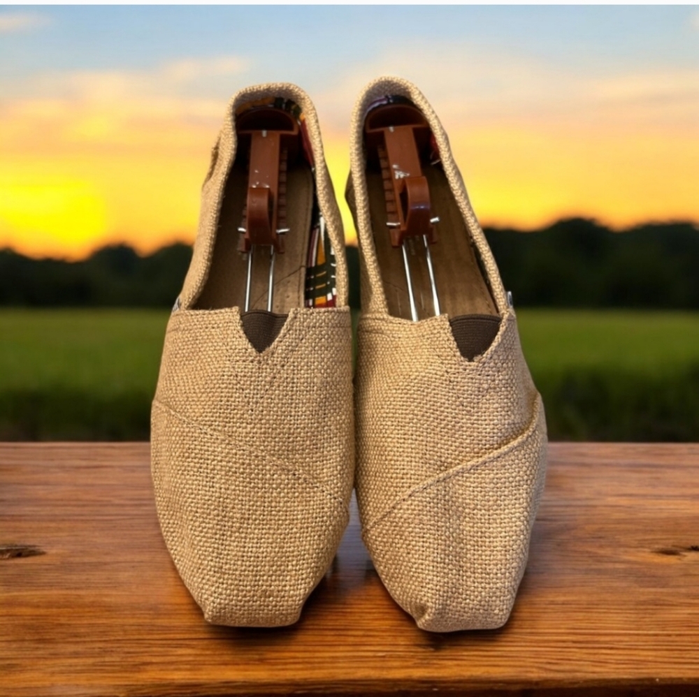 Toms Burlap Style NWOT Flats